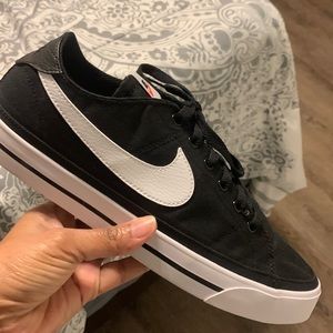Nike court legacy canvas